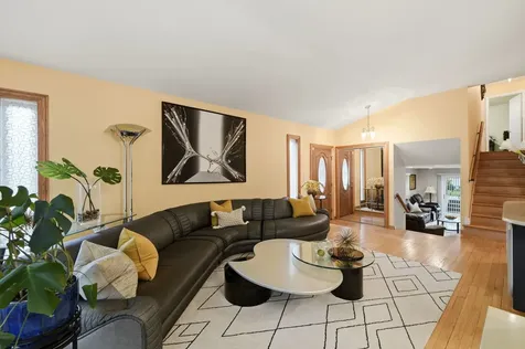 9437 North Lockwood Avenue Skokie IL 60077