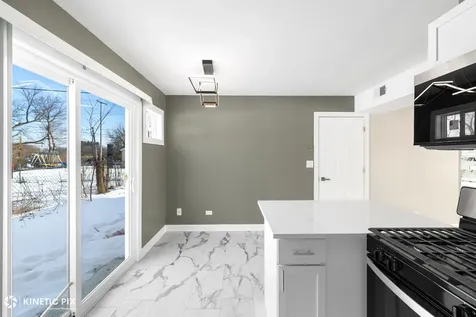 1412 West Broadview Avenue Crete IL 60417