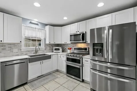 313 South Elm Street Manteno IL 60950