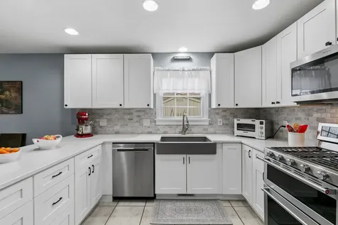 313 South Elm Street Manteno IL 60950