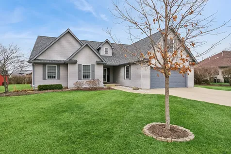 313 South Elm Street Manteno IL 60950