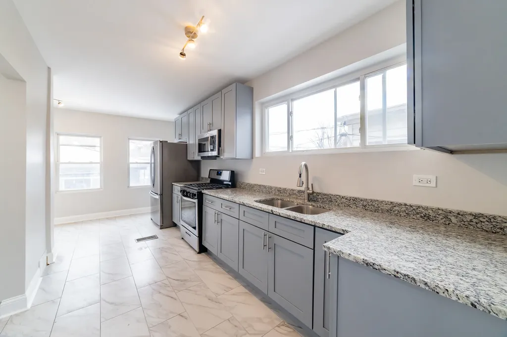 9309 South Ada Street Chicago IL 60620