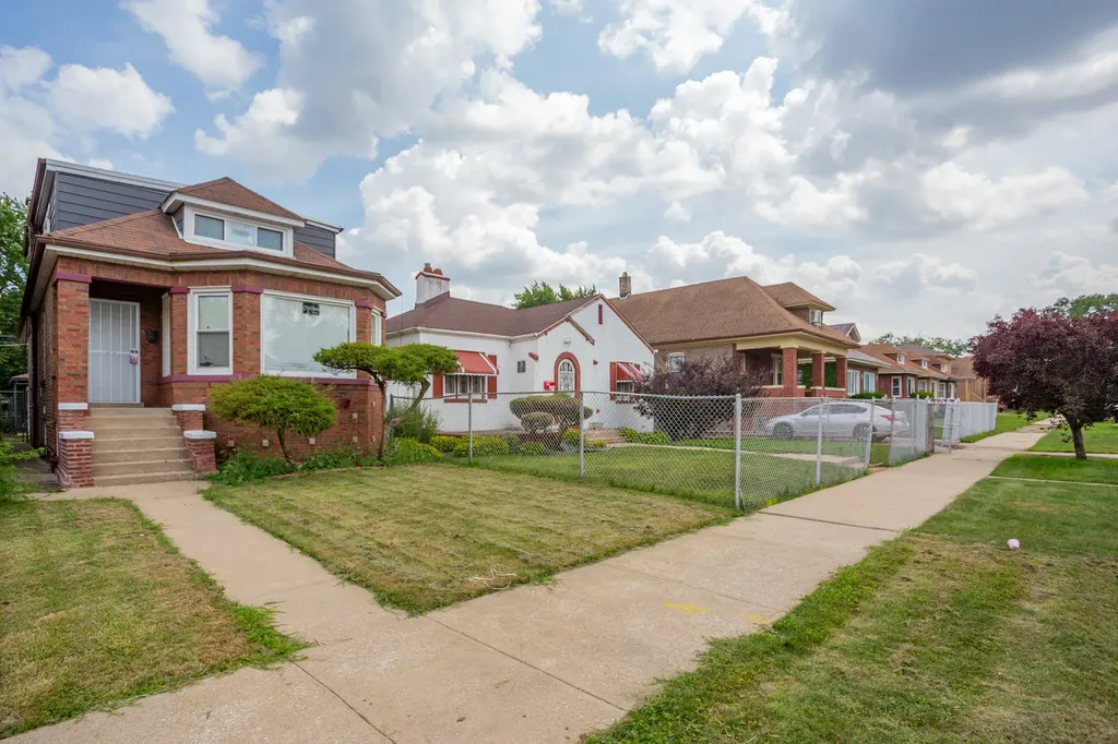 9309 South Ada Street Chicago IL 60620