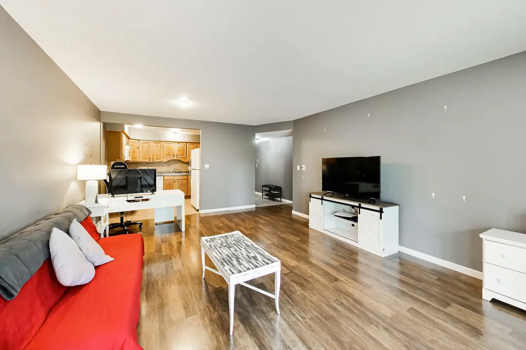 5400 Carriageway Drive Rolling Meadows IL 60008