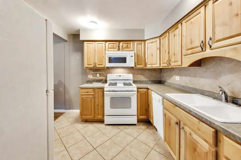 5400 Carriageway Drive Rolling Meadows IL 60008