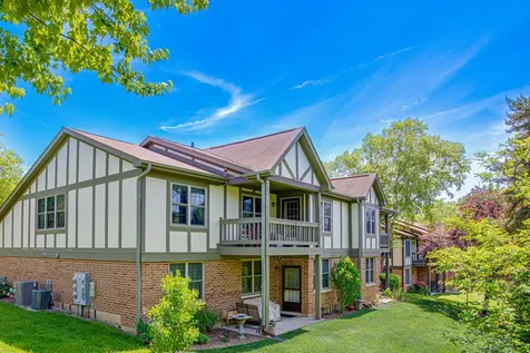 310 Carriage Way Bloomingdale IL 60108