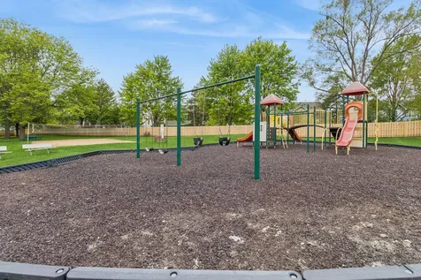 5450 Astor Lane Rolling Meadows IL 60008