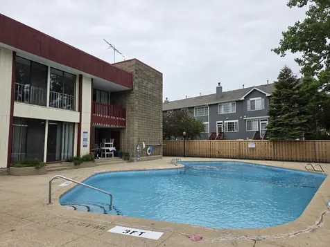 5450 Astor Lane Rolling Meadows IL 60008