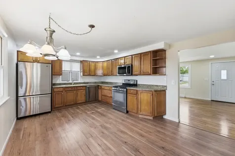 1021 Anna Avenue Machesney Park IL 61115