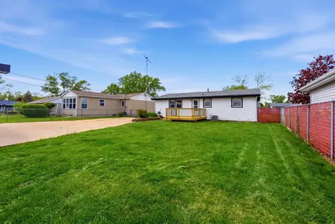 1021 Anna Avenue Machesney Park IL 61115