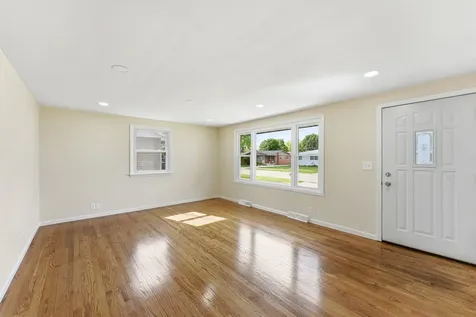 1021 Anna Avenue Machesney Park IL 61115