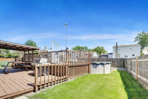 401 Collen Drive Lombard IL 60148