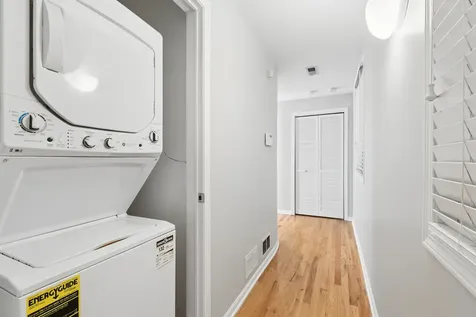 1535 West Oakdale Avenue Chicago IL 60657