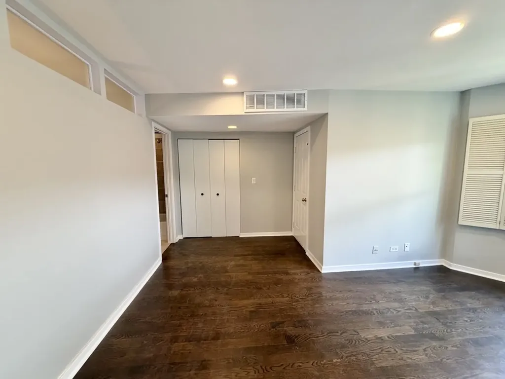 2717 North Lehmann Court Chicago IL 60614