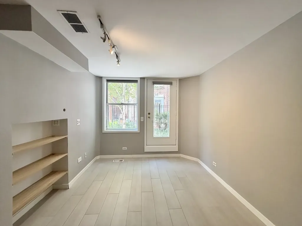 2717 North Lehmann Court Chicago IL 60614