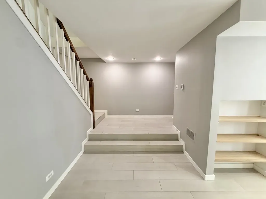 2717 North Lehmann Court Chicago IL 60614