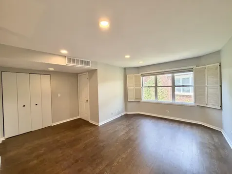 2717 North Lehmann Court Chicago IL 60614