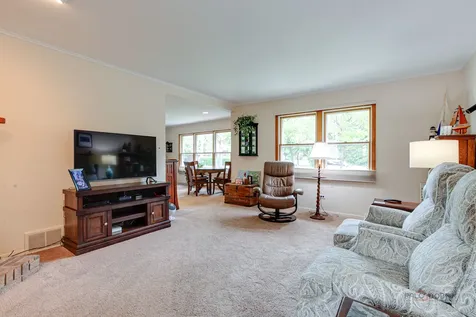 1284 Deerfield Place Highland Park IL 60035