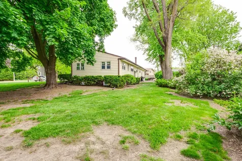 1284 Deerfield Place Highland Park IL 60035