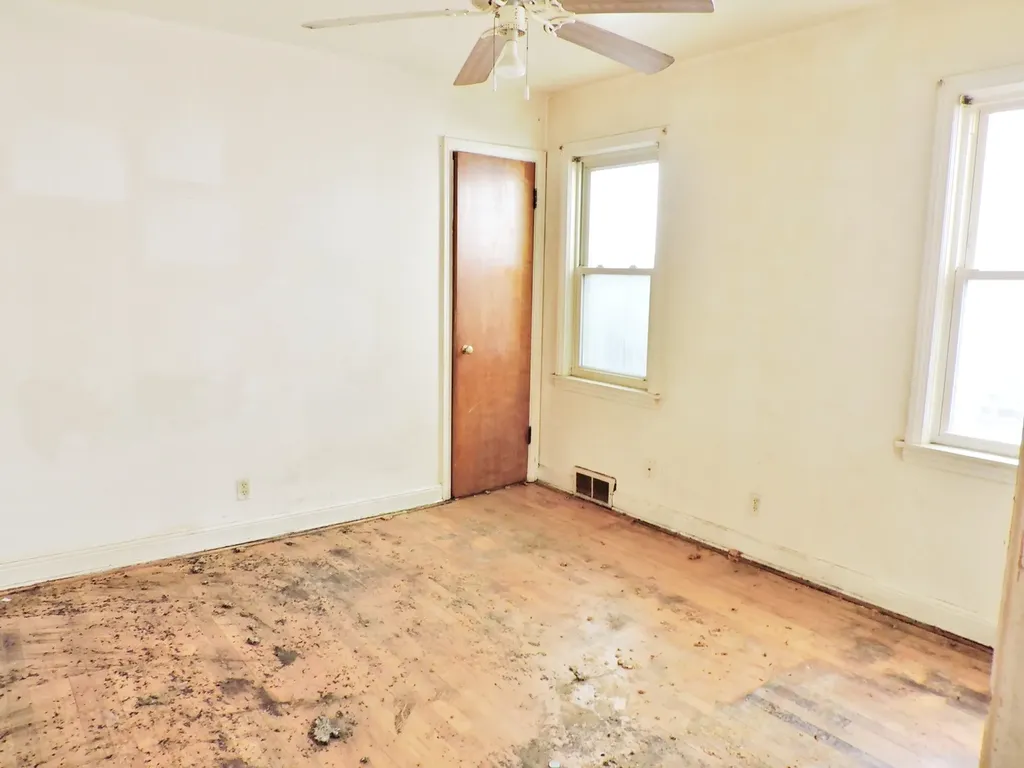 8005 South Campbell Avenue Chicago IL 60652