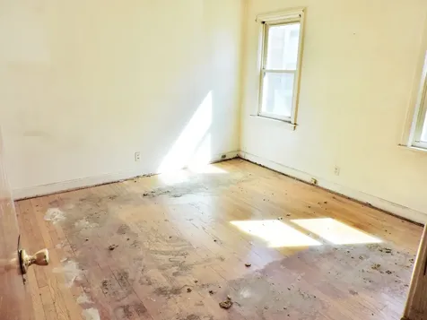 8005 South Campbell Avenue Chicago IL 60652
