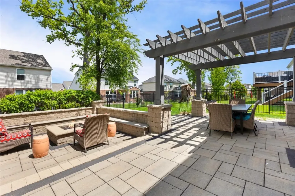 1516 Hartford Lane Woodridge IL 60517
