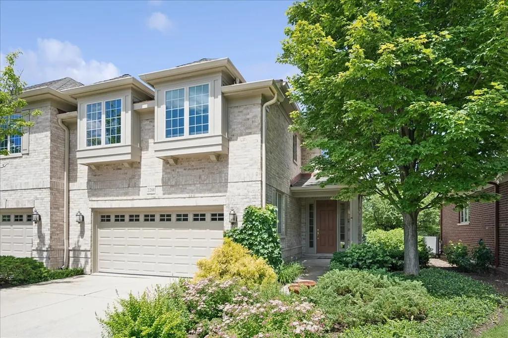 2288 Royal Ridge Drive Northbrook IL 60062