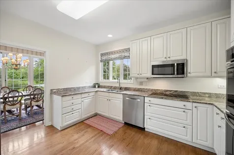 2288 Royal Ridge Drive Northbrook IL 60062