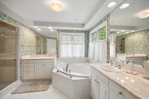 2288 Royal Ridge Drive Northbrook IL 60062