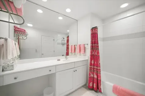 2288 Royal Ridge Drive Northbrook IL 60062