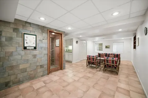 2288 Royal Ridge Drive Northbrook IL 60062
