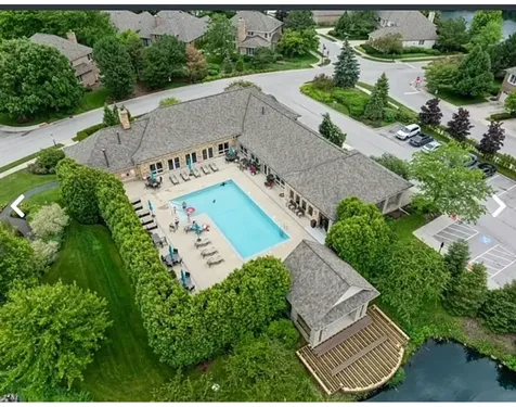 2288 Royal Ridge Drive Northbrook IL 60062