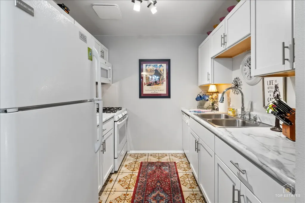 20A Kingery Quarter Willowbrook IL 60527