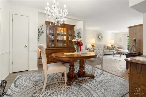 20A Kingery Quarter Willowbrook IL 60527