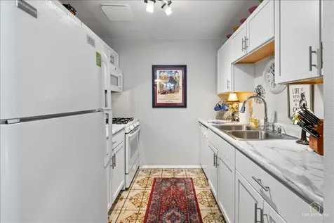 20A Kingery Quarter Willowbrook IL 60527