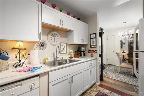 20A Kingery Quarter Willowbrook IL 60527