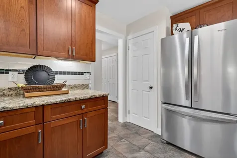 223 Willow Lane Geneva IL 60134