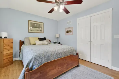 223 Willow Lane Geneva IL 60134