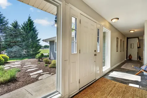 223 Willow Lane Geneva IL 60134