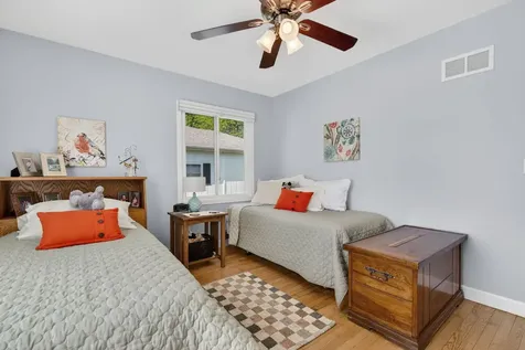 223 Willow Lane Geneva IL 60134