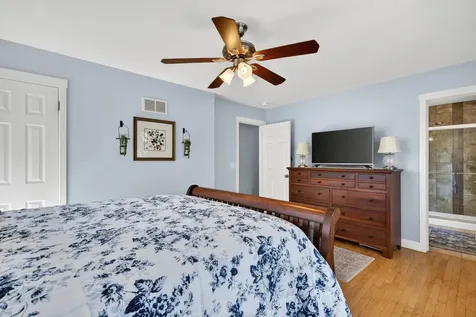 223 Willow Lane Geneva IL 60134