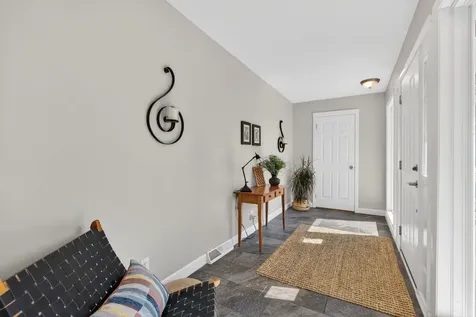 223 Willow Lane Geneva IL 60134