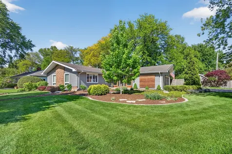 223 Willow Lane Geneva IL 60134