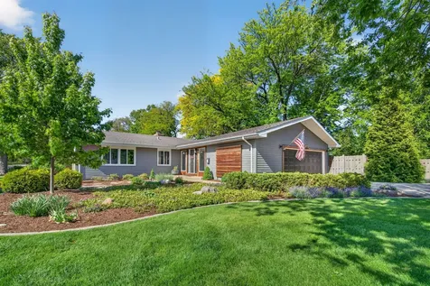 223 Willow Lane Geneva IL 60134