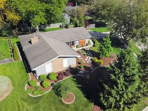 223 Willow Lane Geneva IL 60134