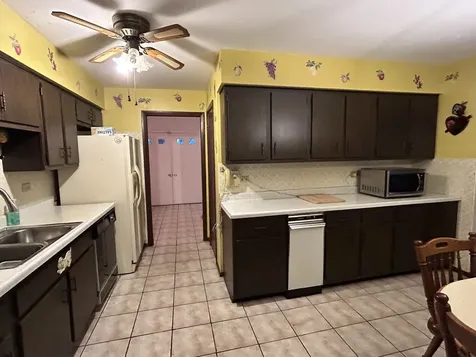 532 South Blackstone Avenue Glenwood IL 60425