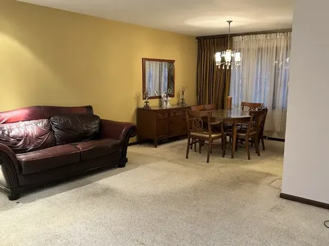 532 South Blackstone Avenue Glenwood IL 60425