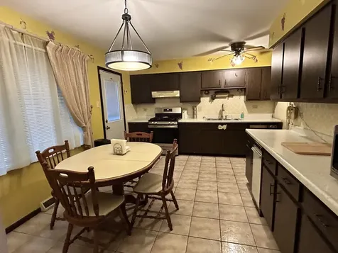 532 South Blackstone Avenue Glenwood IL 60425