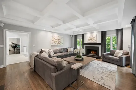 2 Hickory Lane Northbrook IL 60062