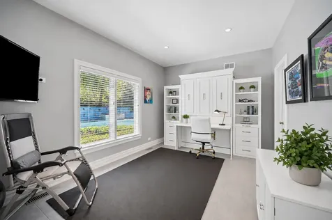 2 Hickory Lane Northbrook IL 60062